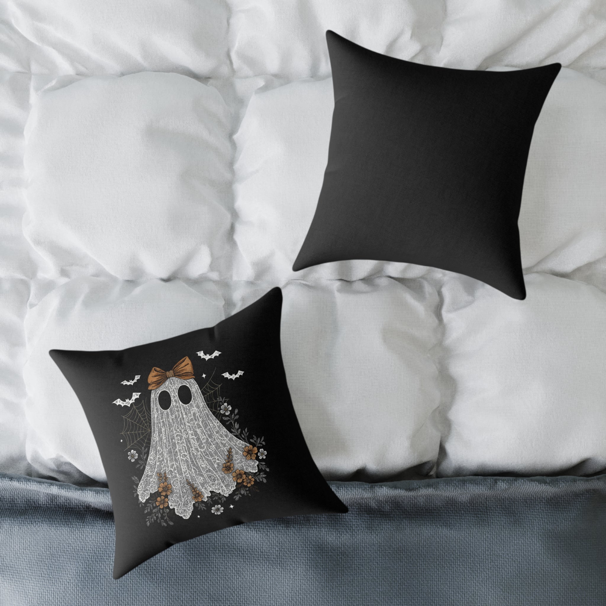 [PHYSICAL] Charming Ghost Pillow