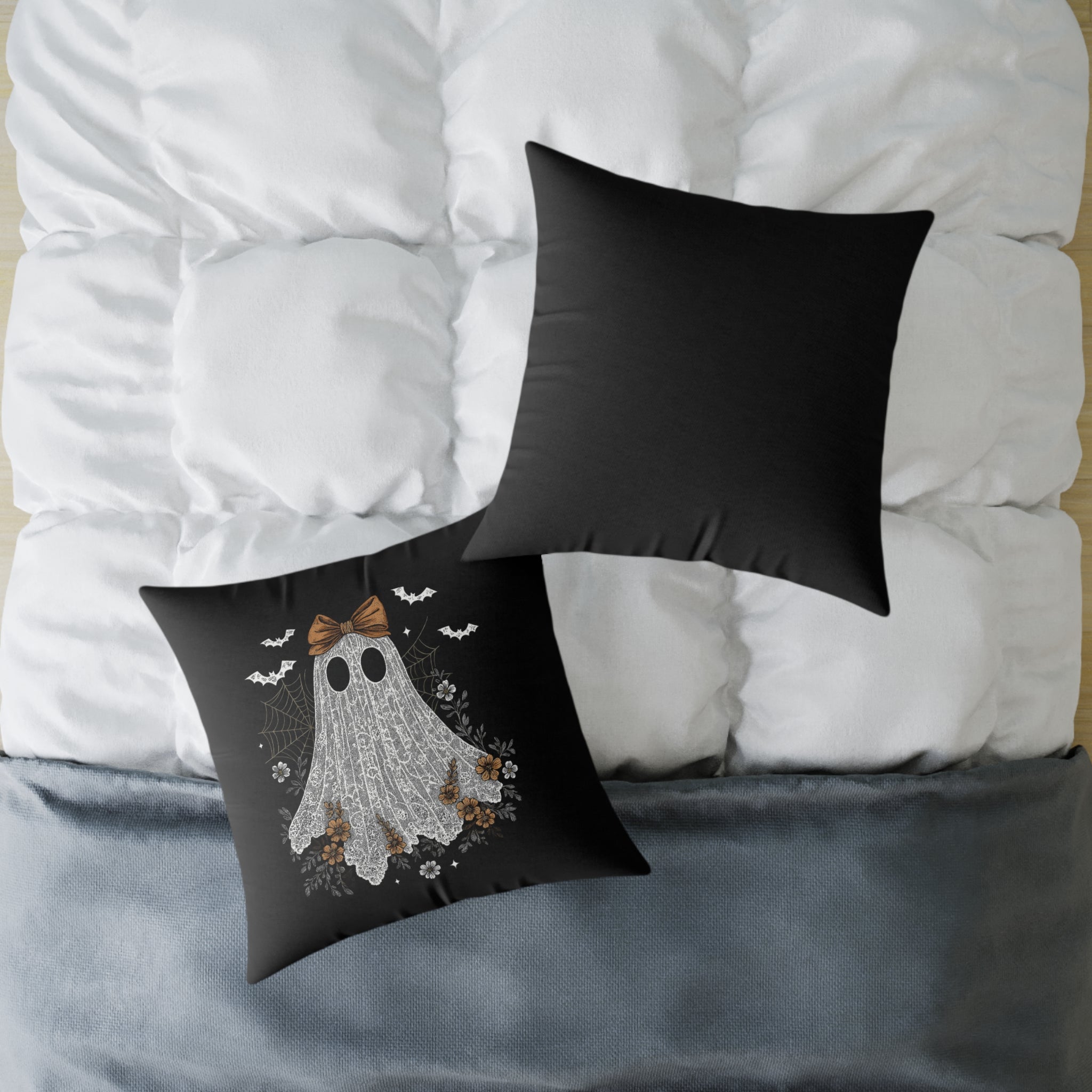 [PHYSICAL] Charming Ghost Pillow