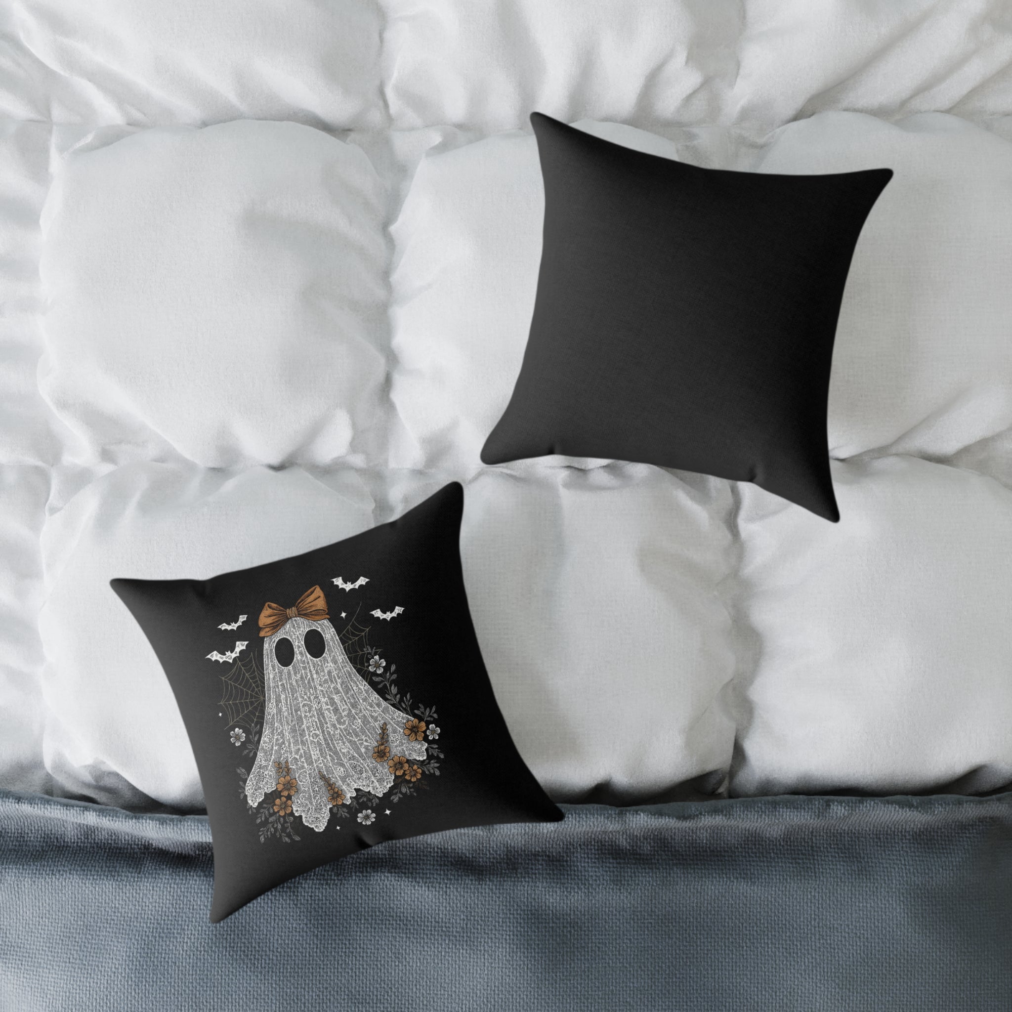 [PHYSICAL] Charming Ghost Pillow